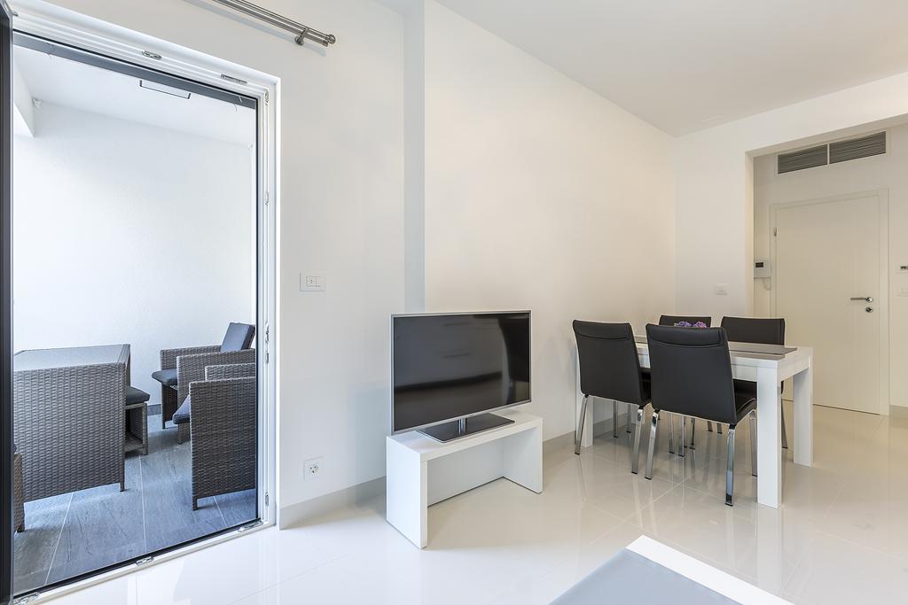 Villa Sky Mimice Kültér fotó